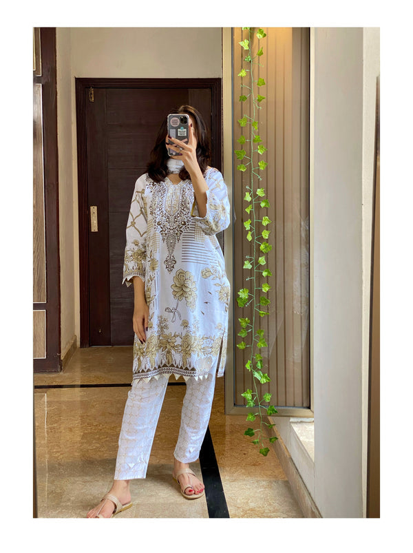 3 Pcs Women's Stitched Cotton Printed Suit